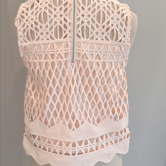 Kendal and Kylie Pink sleeveless Boxy silhouette. - Picture 2 of 7